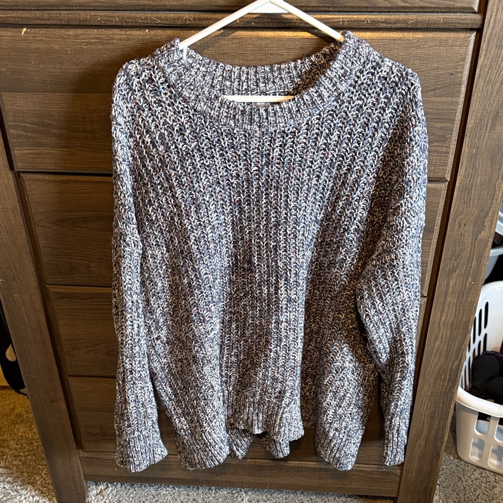 Aerie Marled Black and White Crew Neck Sweater size medium